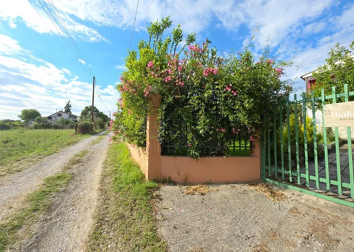 Сasa de vacaciones Thalori House