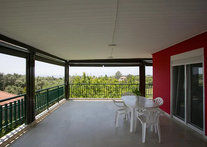 Сasa de vacaciones Thalori House