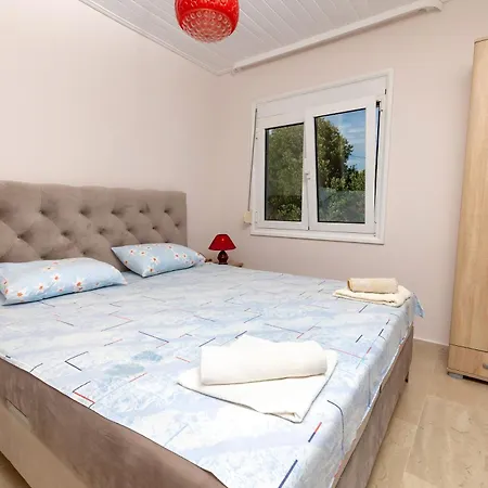 Thalori House *