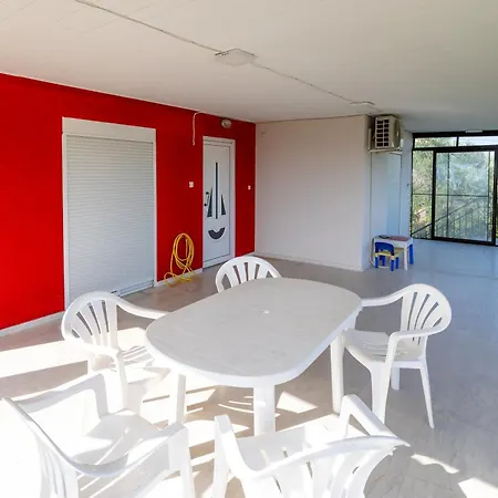 Thalori House