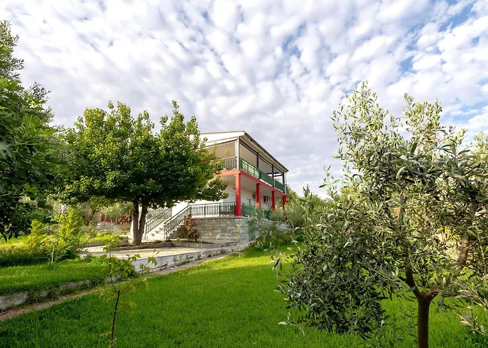 Thalori House Feriehus *