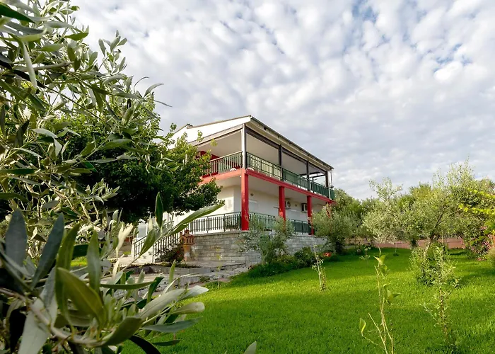 Thalori House Feriehus *