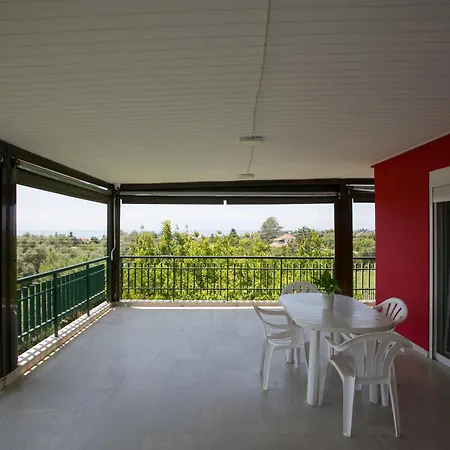 度假居 Thalori House